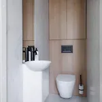 Spacious 2br On Bulevardi شقة
