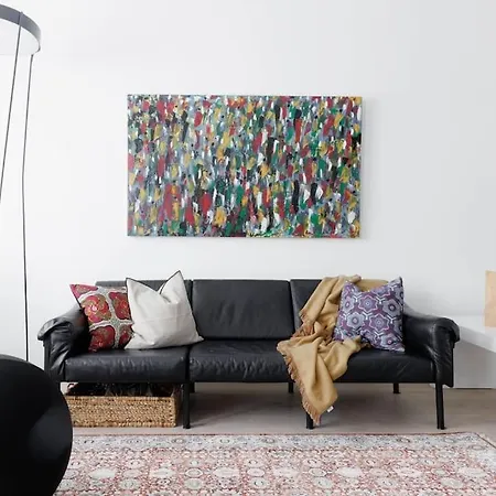 Spacious 2br On Bulevardi *