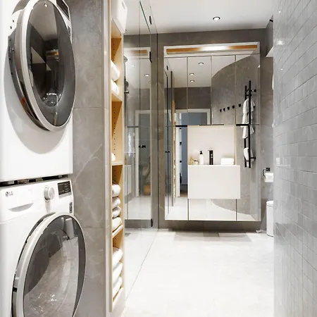 Spacious 2br On Bulevardi هلسنكي