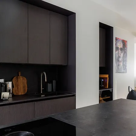 Spacious 2br On Bulevardi *