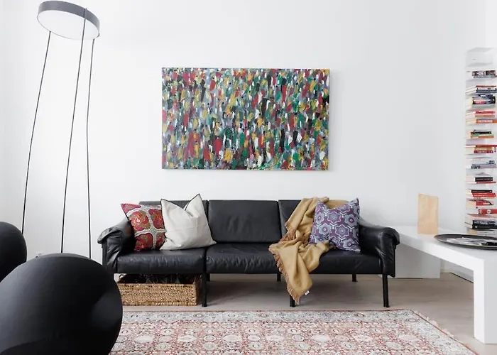 Spacious 2br On Bulevardi *