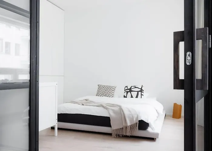 Spacious 2br On Bulevardi *