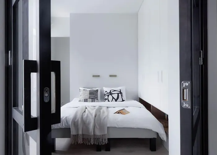 Spacious 2br On Bulevardi Διαμέρισμα *