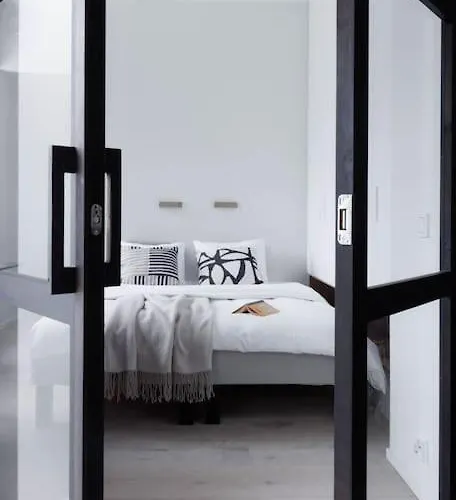 Lejlighed Spacious 2br On Bulevardi *