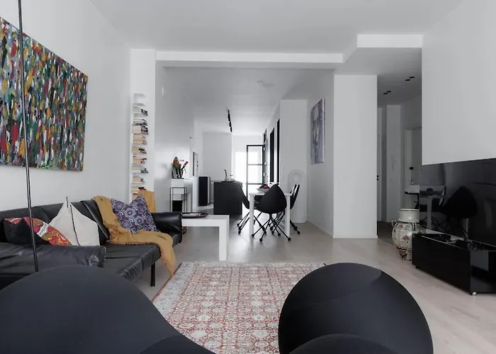 Spacious 2br On Bulevardi Lejlighed