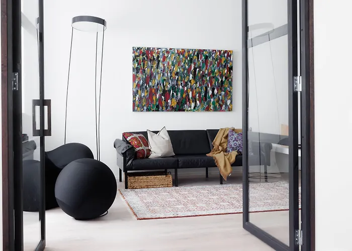 Spacious 2br On Bulevardi *