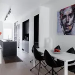 דירה Spacious 2br On Bulevardi הלסינקי
