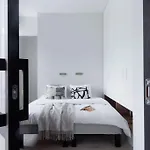 Spacious 2br On Bulevardi דירה *