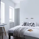 Spacious 2br On Bulevardi דירה