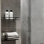 Spacious 2br On Bulevardi דירה *
