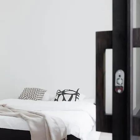 公寓 Spacious 2br On Bulevardi