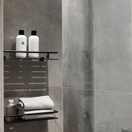 Spacious 2br On Bulevardi Appartement *